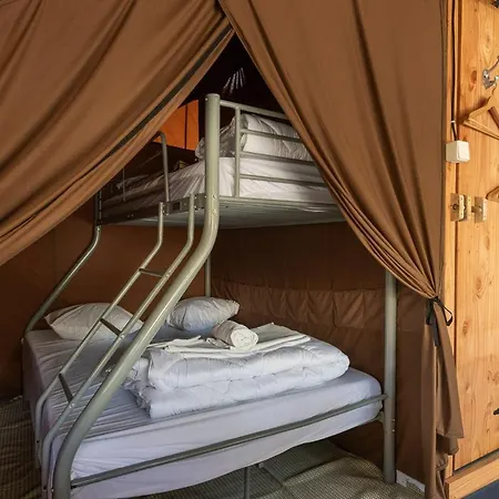 Huttopia Lagoa De Campsite
